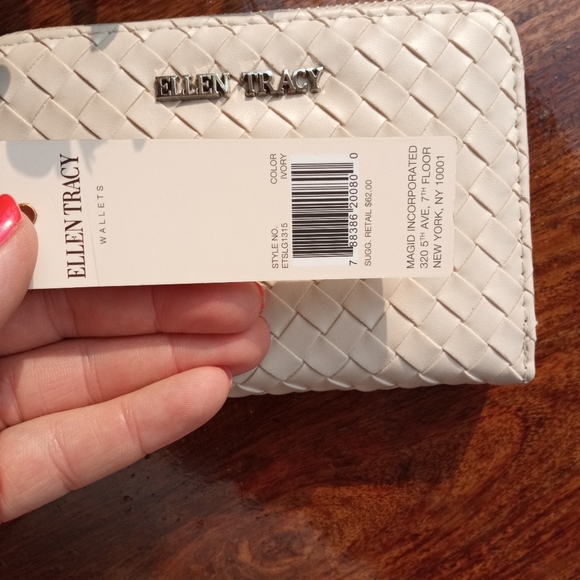 Basketweave Original Ellen Tracy NWT Wallet - Picture 8 of 17